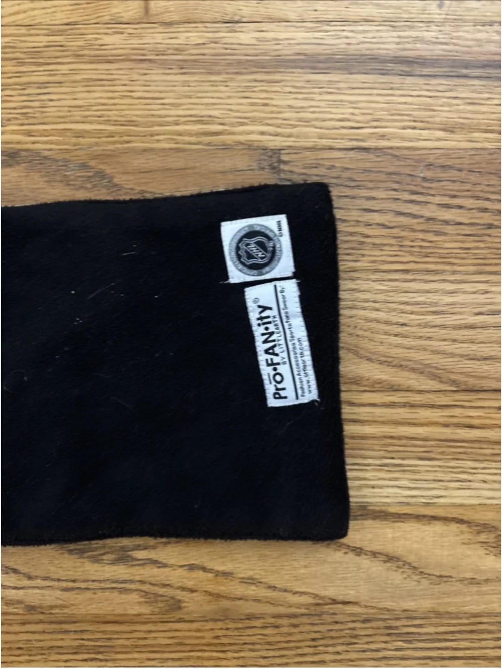 Pittsburgh Penguins NHL Scarf w/Zipper Pocket
